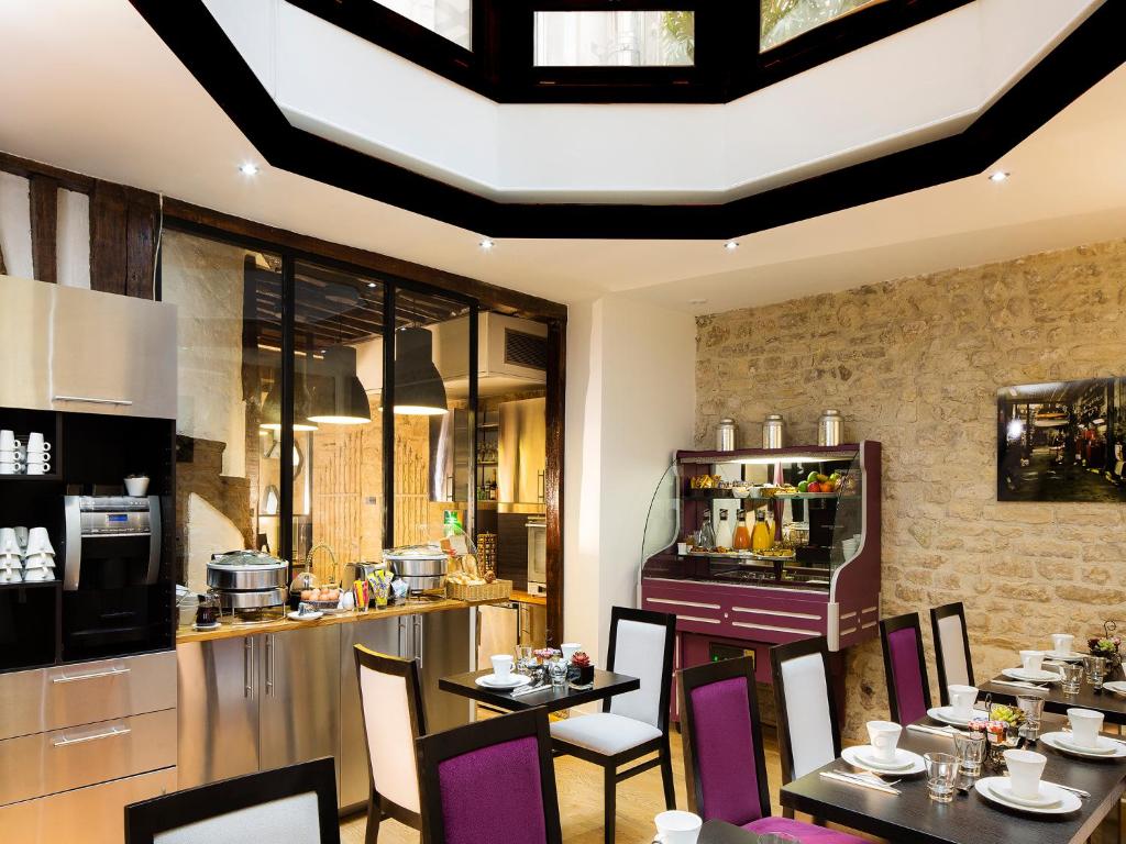 Hôtel Jacques de Molay - Fitness & Sauna - Resim 11