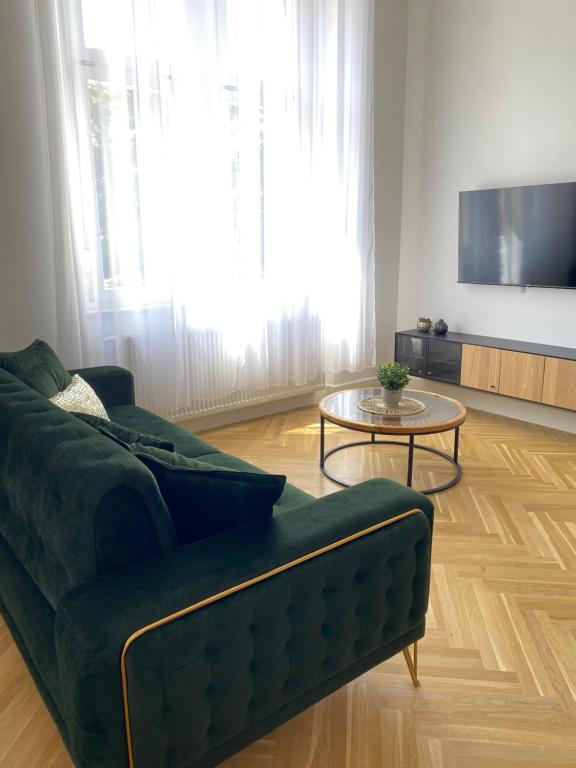 Royal Parkview Apartment
