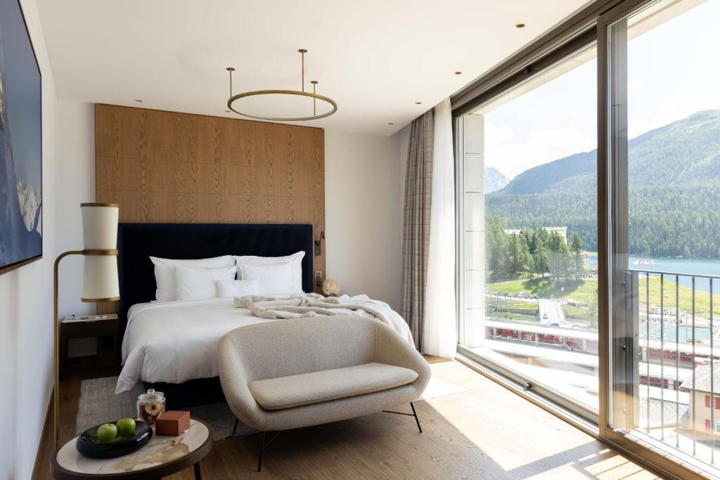 Deluxe Room – modern Grace Wing