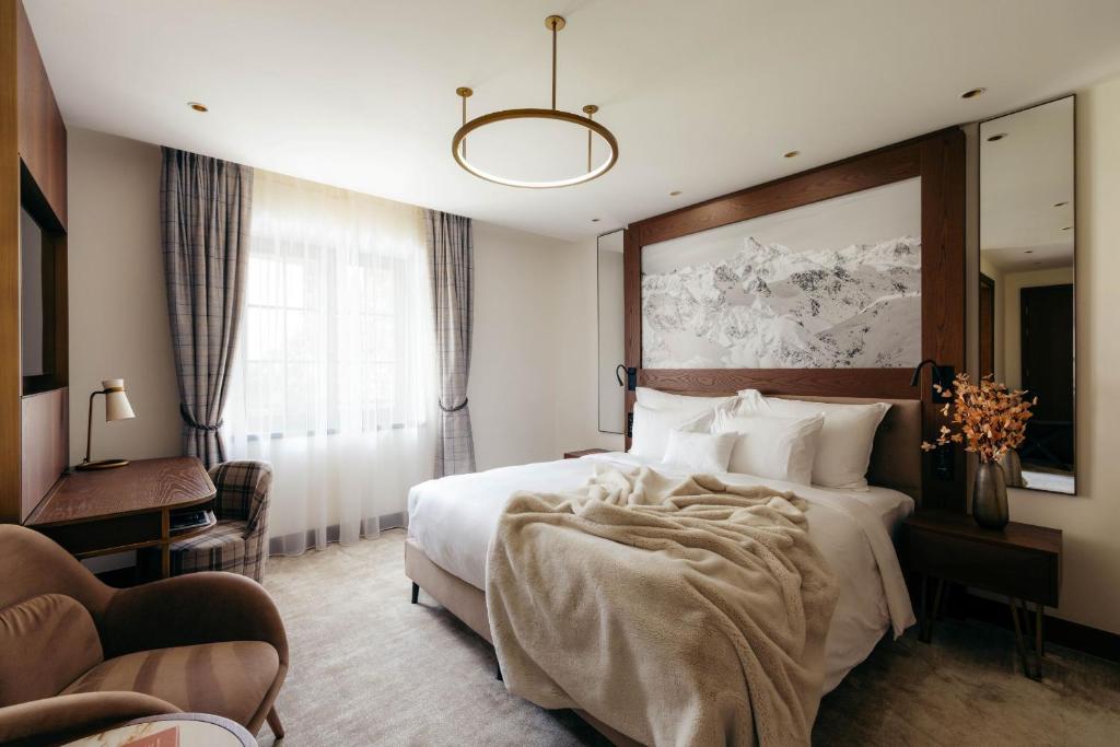 Superior Room – historic La Margna Wing