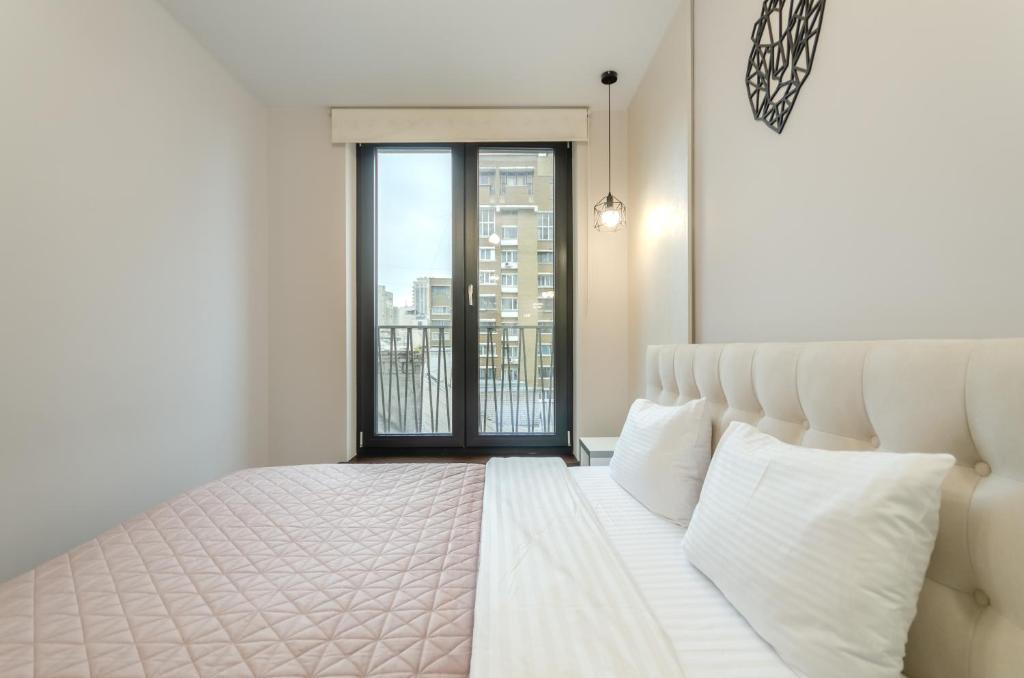 6-52 New York, Antonovycha 74, Kyiv centre, Olimpiiska metro nearby, stunning city view, Petrovdim Apartment фото 6