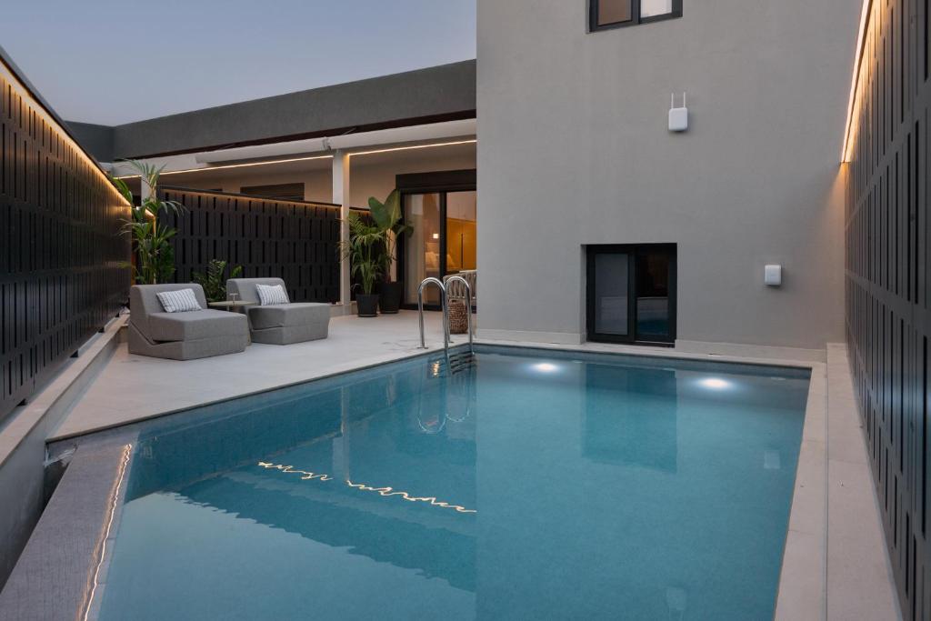 Square Suites