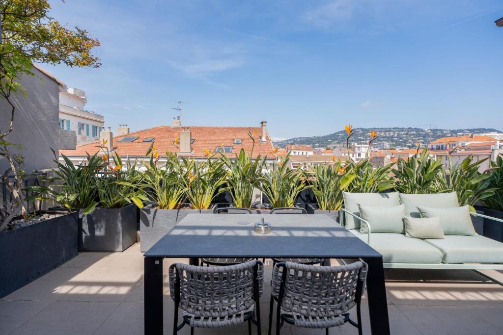 REF 905 - Cannes Center - Penthouse for rent