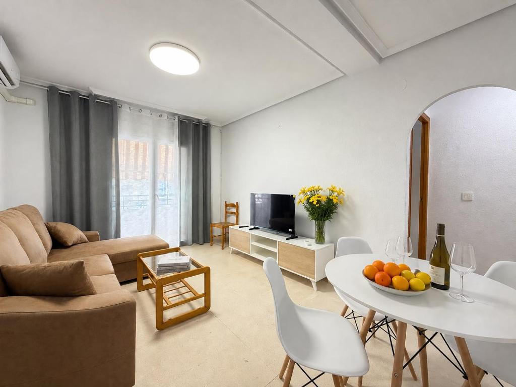 Blasco Ibañez apartment by Del Cura beach