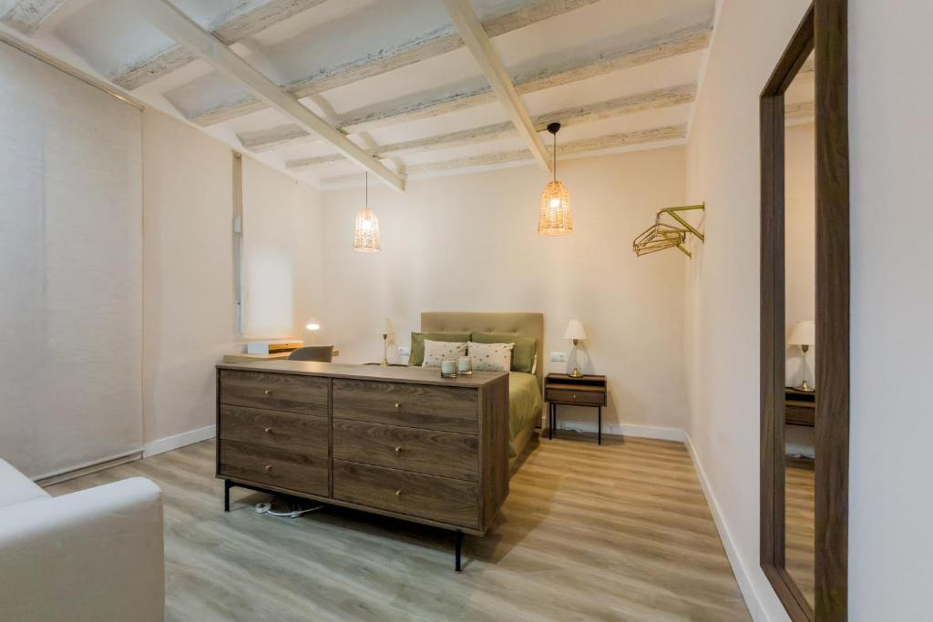 Apartamento de 2 habitaciones en el centro de la ciudad 1-2