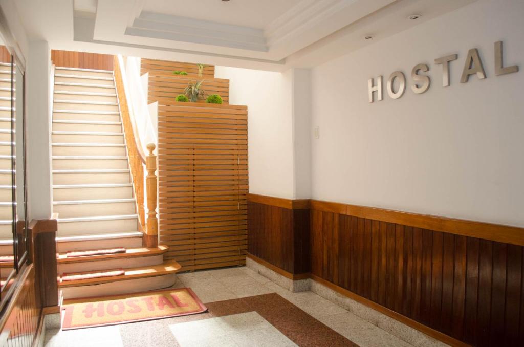  Hotel Hostal (Adults Only)