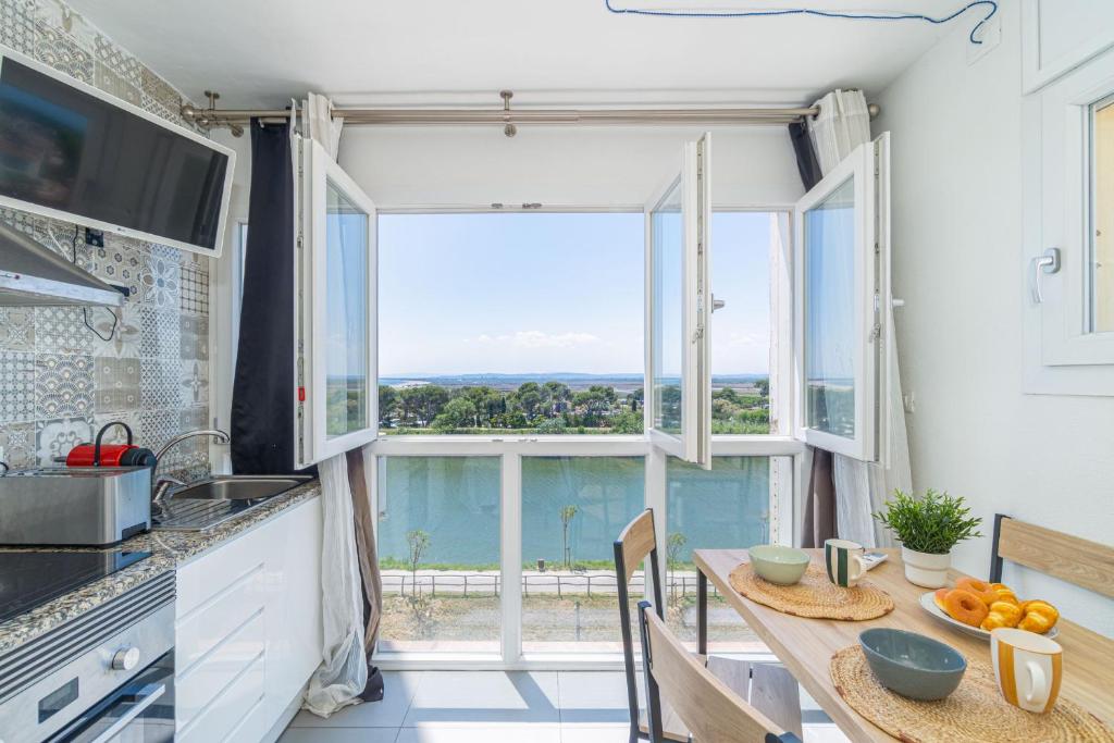 WELCS ESTUDIO 415 EMP con vistas al mar