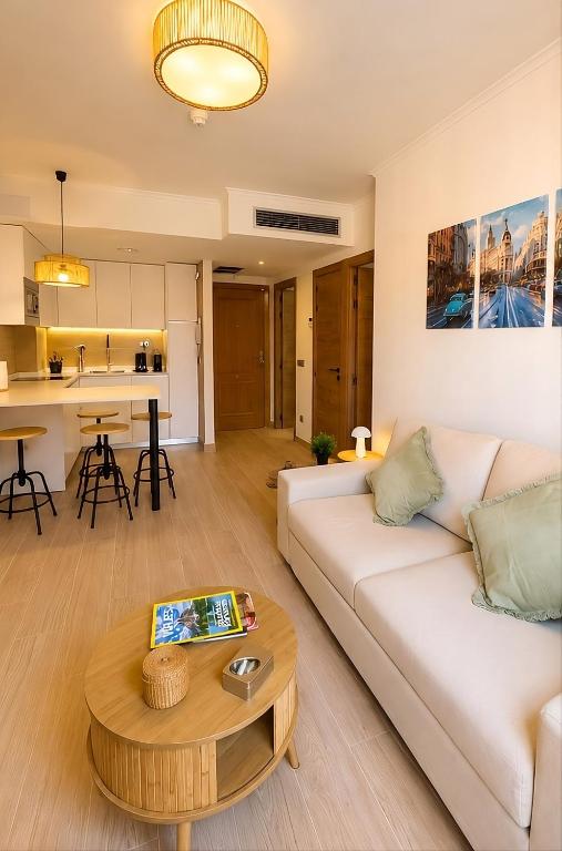 FDR Premium Apartment IFEMA, Airport, Pool & Padel