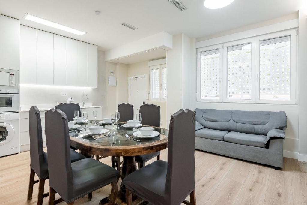 Madrid Ventas II, 6 bedrooms for 12 people