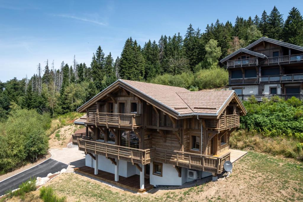 Chalet Farnes 800 Brand new Luxury Chalet with Panoramic Lake Views