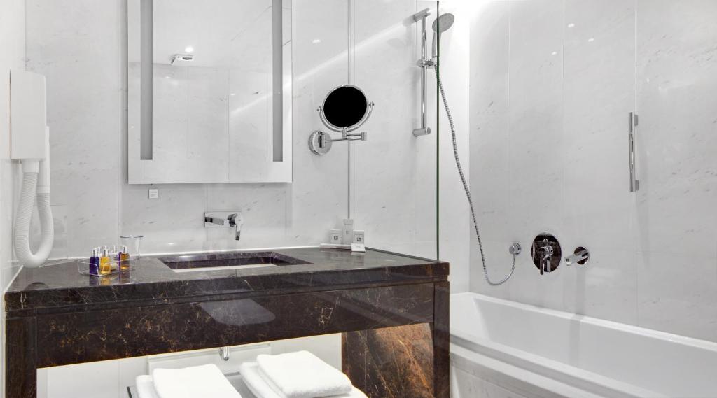 SAZ City Life Boutique Hotel - 18