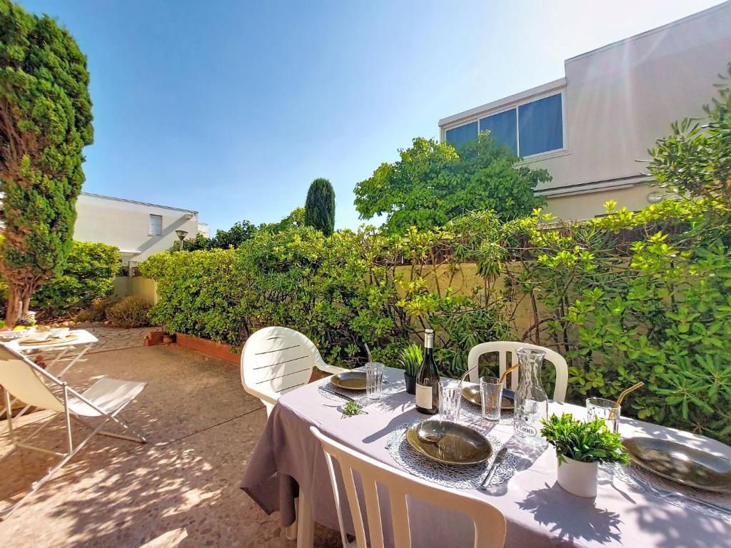 Apartment Les Supers Marines-3 by Interhome