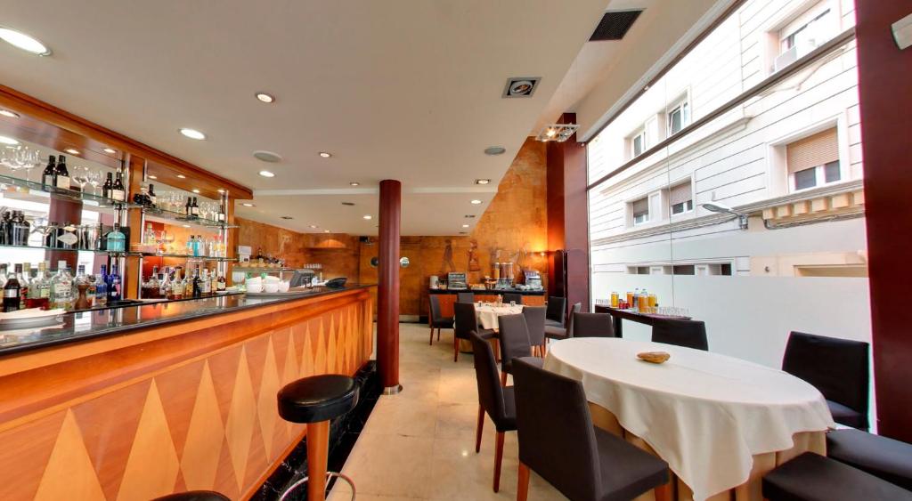 Silken Sant Gervasi - Resim 13