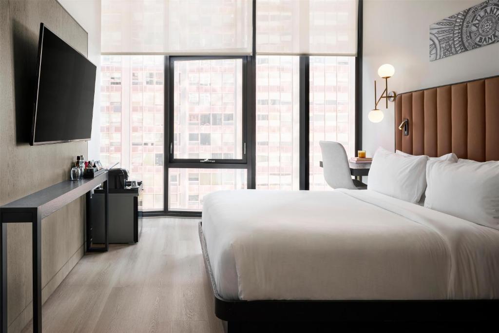 Arlo Chicago - 