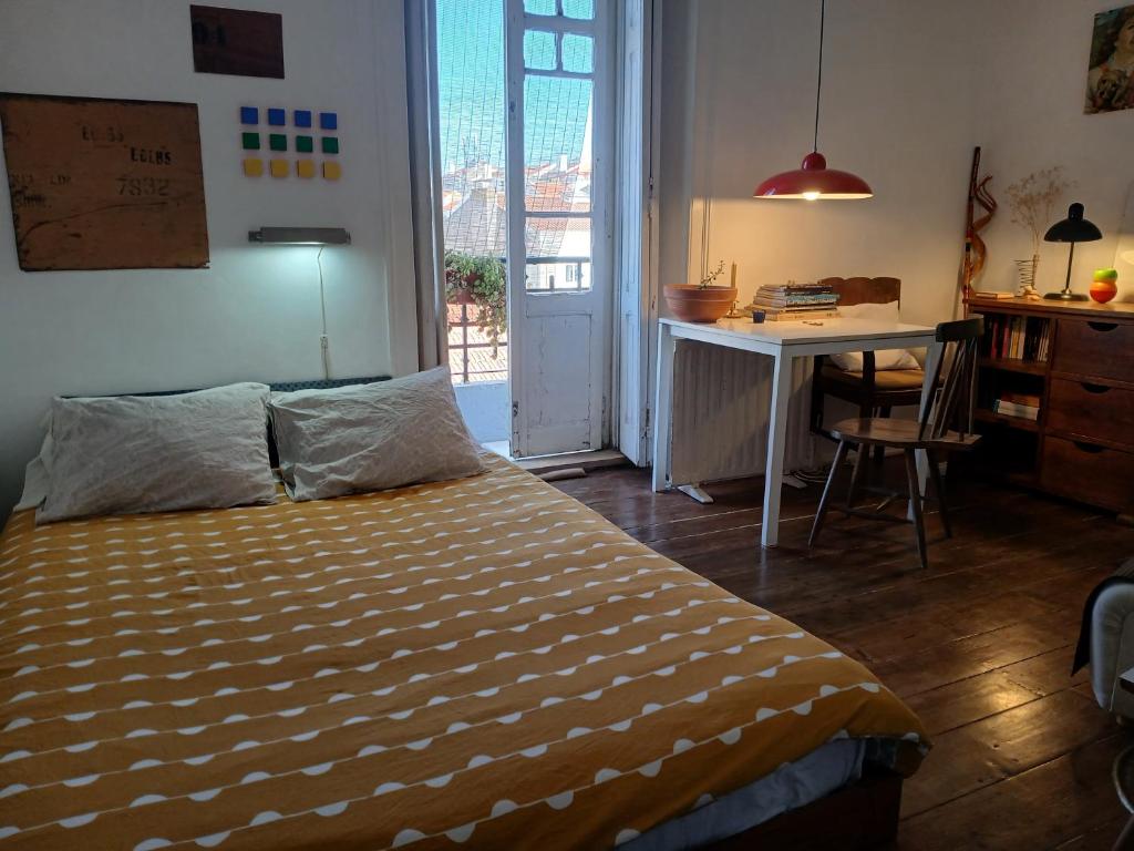 Artsy Room at the Republica das Bananas - Close to the city centrer