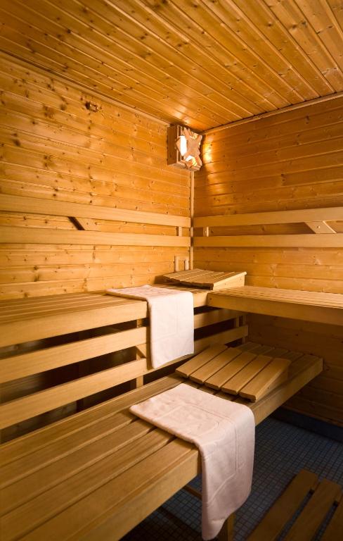 Mamaison Residence Belgická Prague - Resim 11