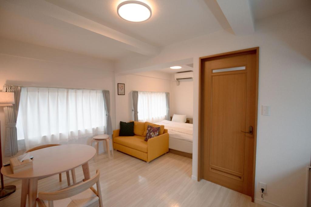 Crane Shibuya 2 stations from Shinjuku 10-minute taxi ride, 28 sqm! Sleeps up to 5, king-size bed, WiFi
