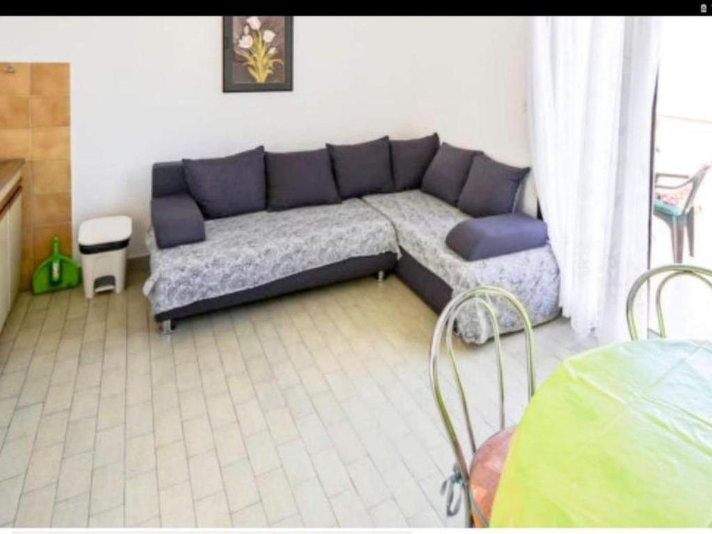 Apartments Branka Pag- One Bedroom Apartment Upper