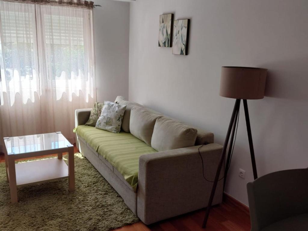 Villa Ni i Makarska - One Bedroom Apartment With Balcony G
