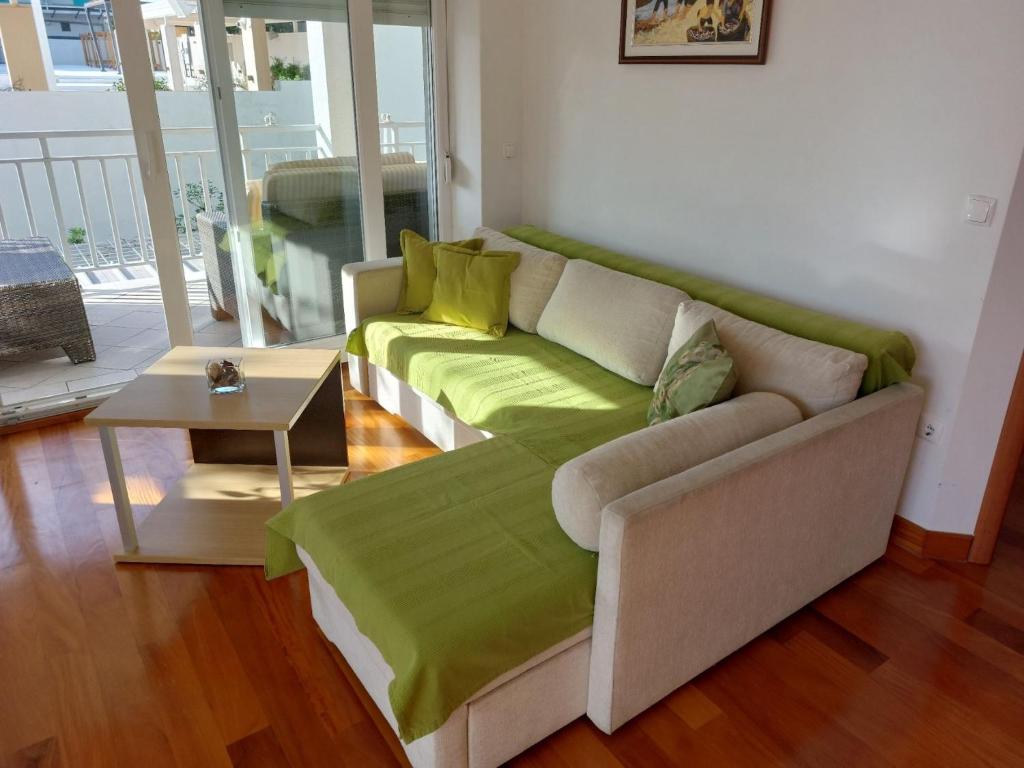 Villa Ni i Makarska - One Bedroom Apartment With Balcony Marina