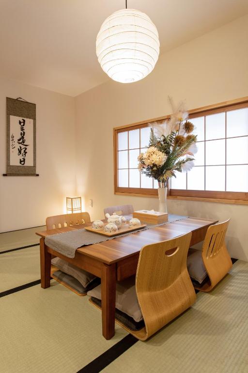 New! Japanese-Style Private House 浪花町 天満駅徒歩3分 心斎橋直通 くつろぎテラス付き 最大6名