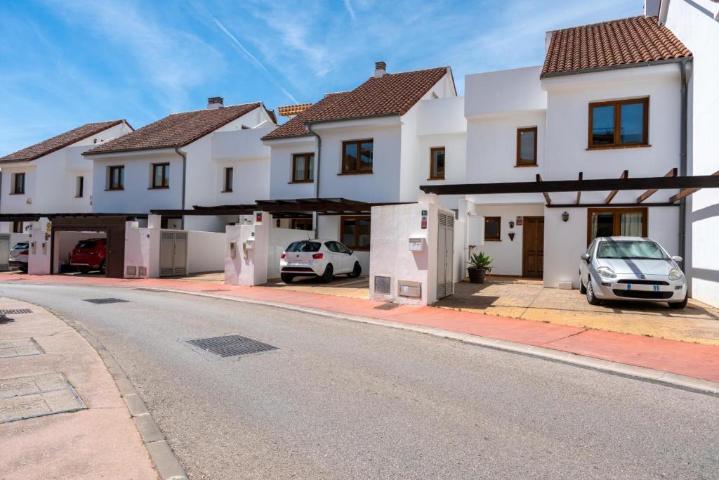 Spacious 4BR Townhouse | Private Rooftop Terrace