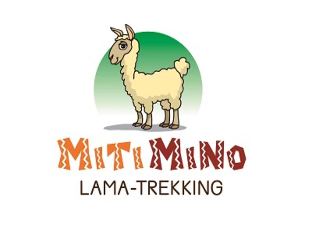 a goat with the words mim mim mim llama trekking at Schäferwagen Weidetraum in Naila