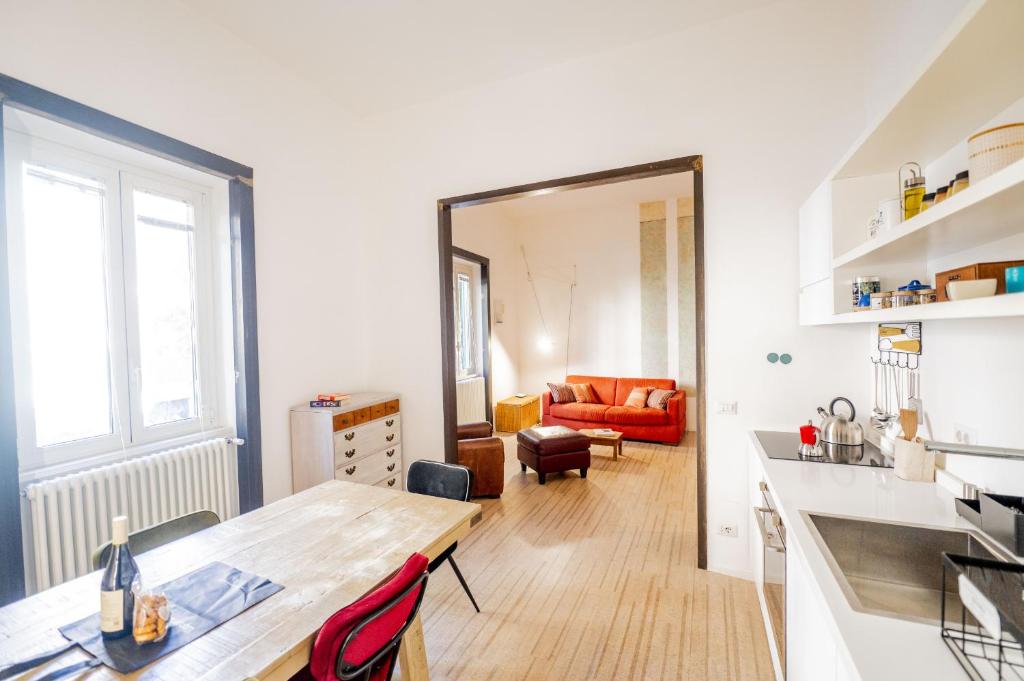 Charming Design Apartment in Vibrant Pigneto