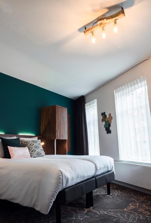 
Standard Family Room
