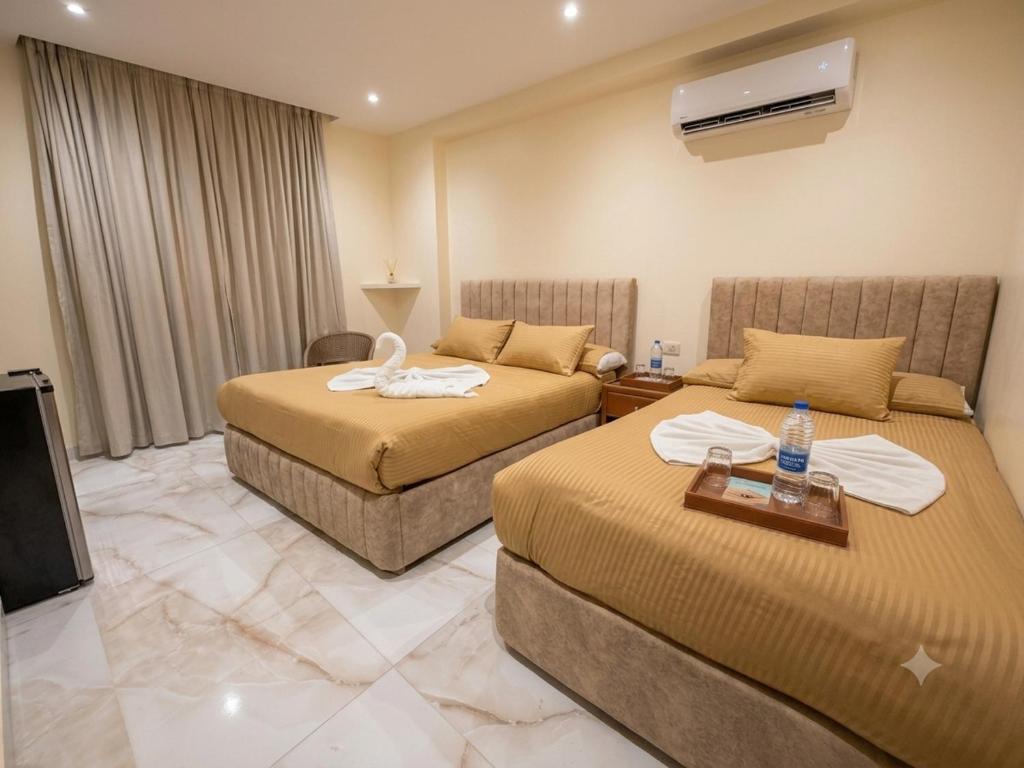 pyramids gardens guest house - 