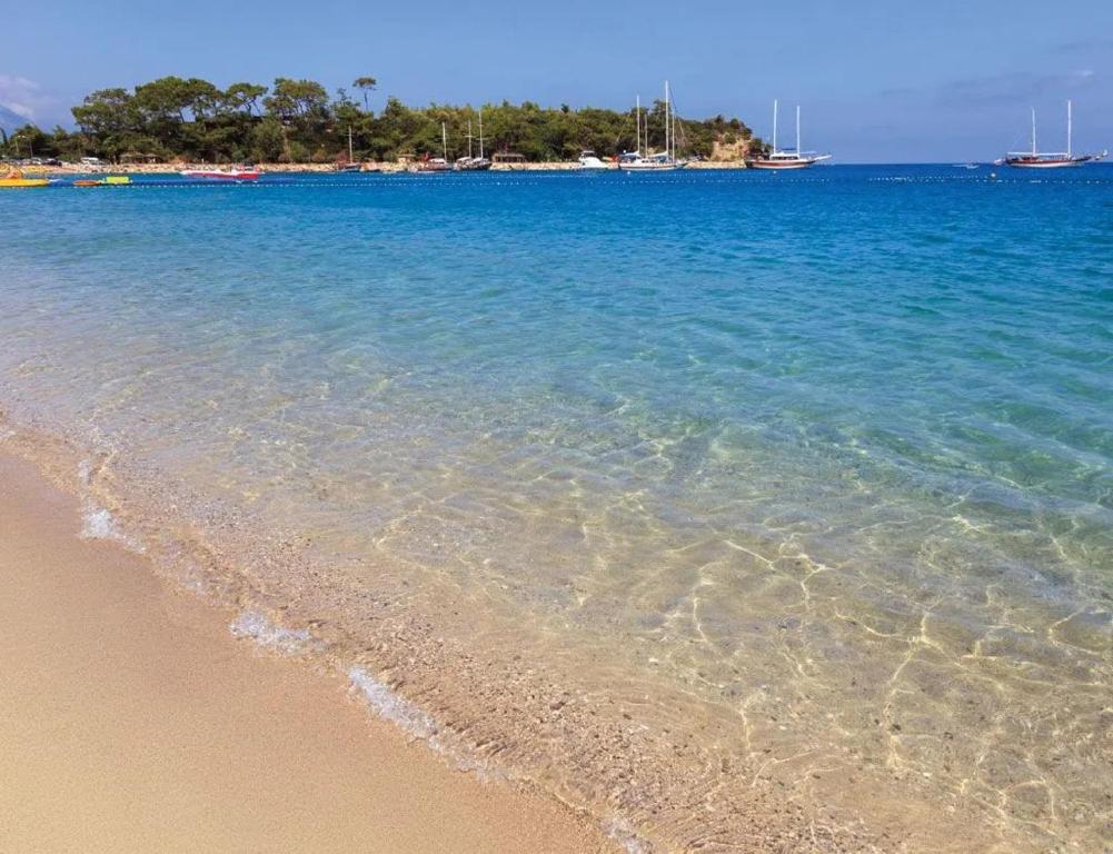 تصویر اتاق‌های Kutberk Hotel Kemer - تصویر ۲