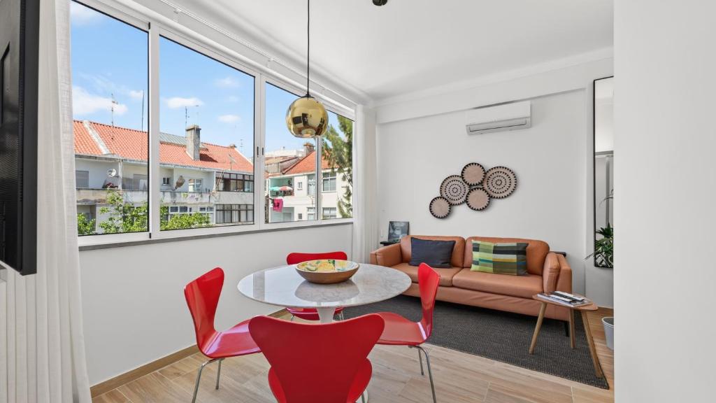 Modern 2BR with Balcony in Portimão by LovelyStay