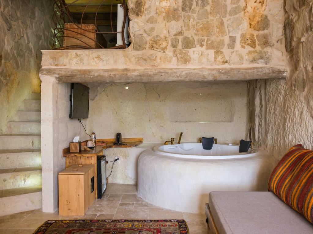 Doda Artisanal Cave Hotel 14 Plus - Camera Queen Con Balcone