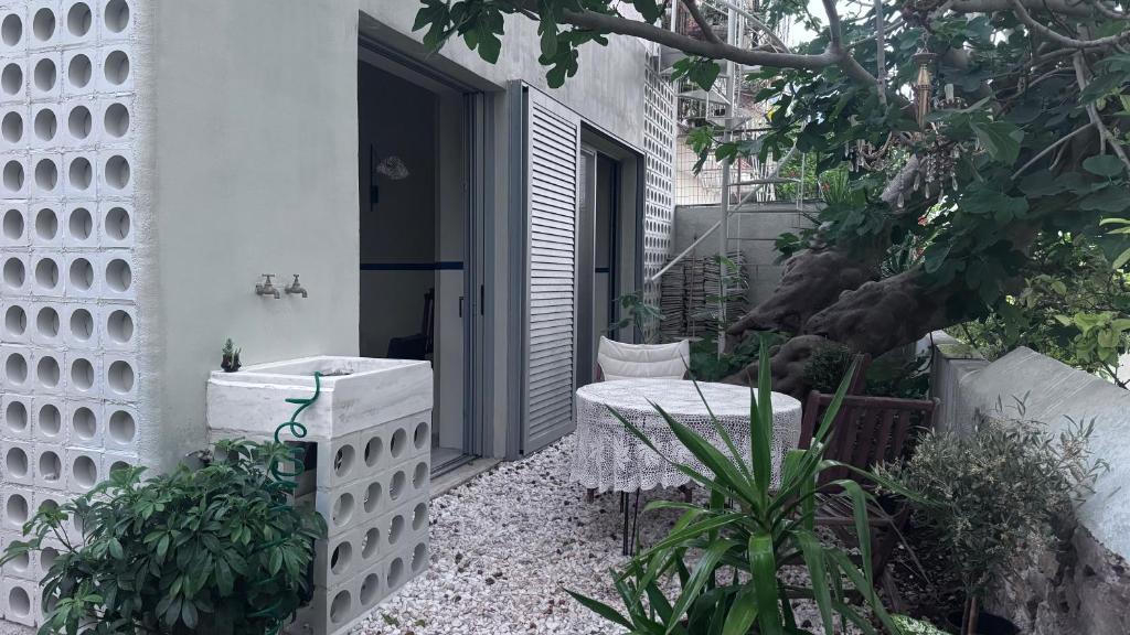 Kouloura House