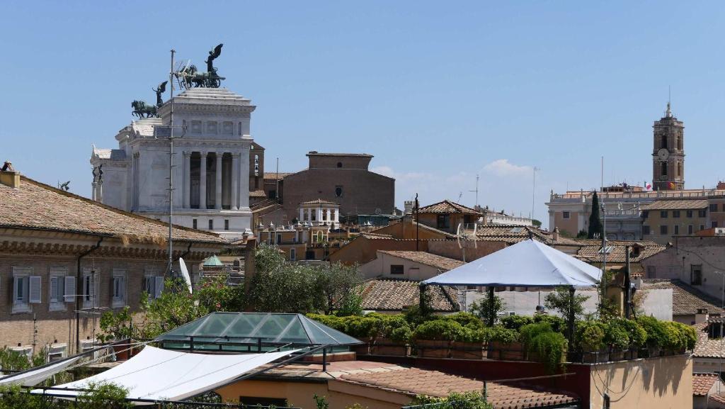 Palazzo Costaguti luxury and terrace up to 6