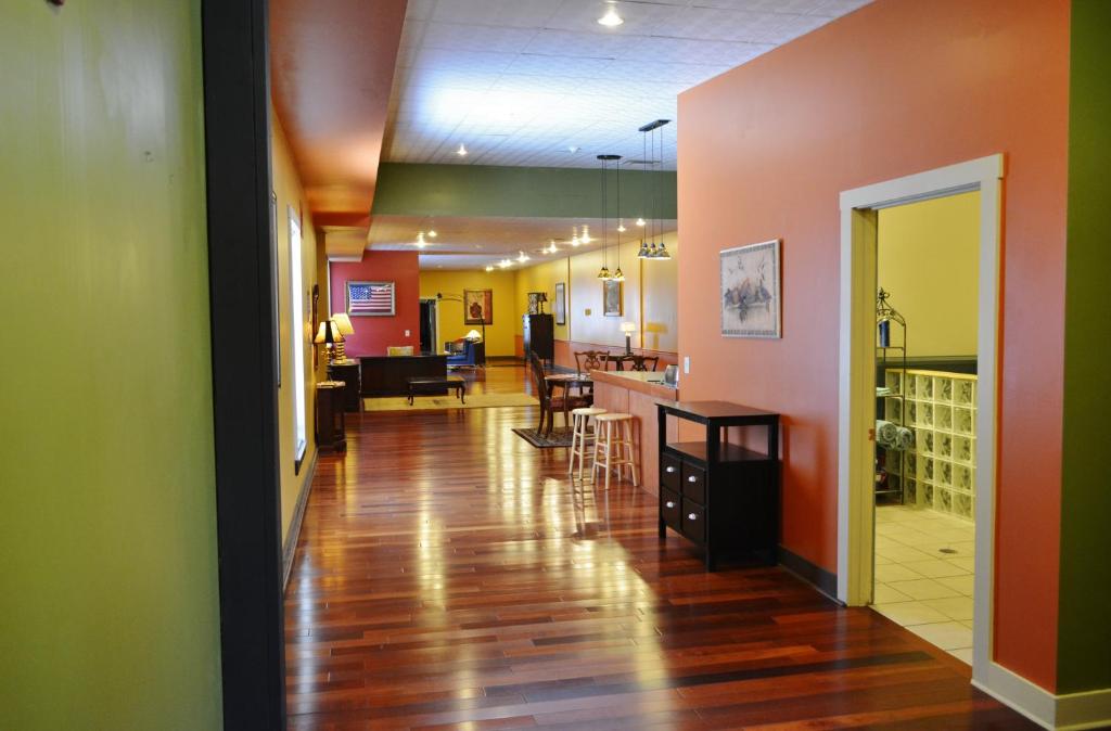 Downtown Lancaster Loft Apartment, OH