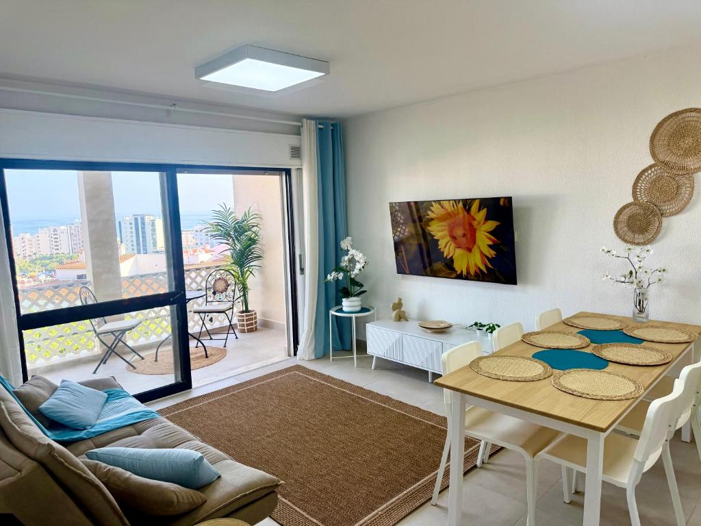 Modern 2BR Beach Apt Walk to Quarteira Beach