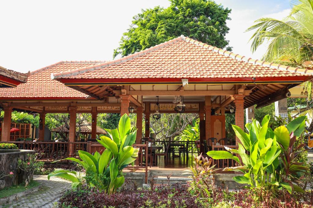 Zahrada ubytování Banyualit Spa 'n Resort Lovina