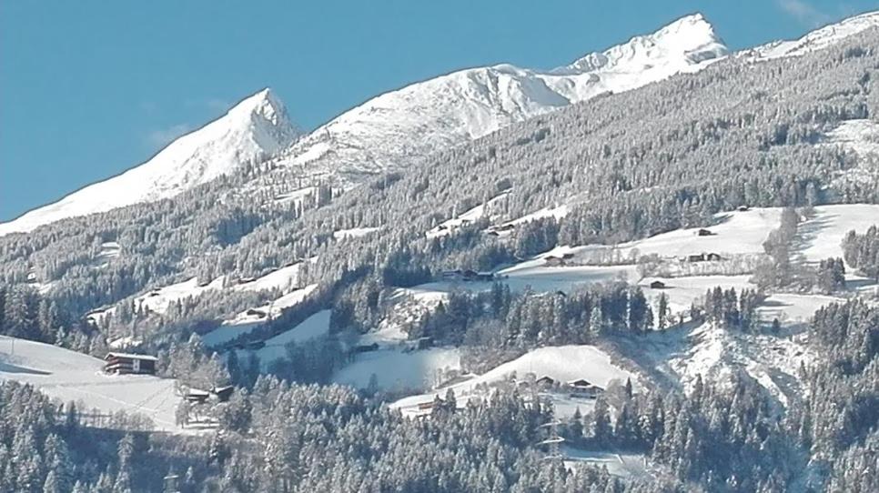 Nespecifikovaný výhled na hory nebo výhled na hory při pohledu z bed and breakfast
