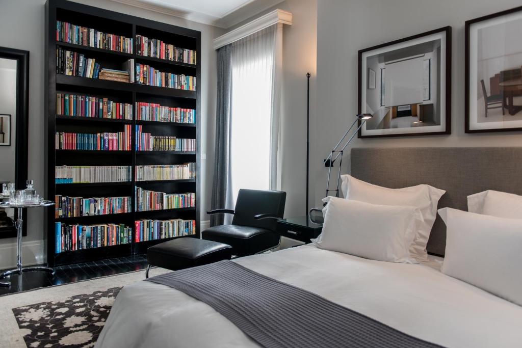 Knihovna v hotelu