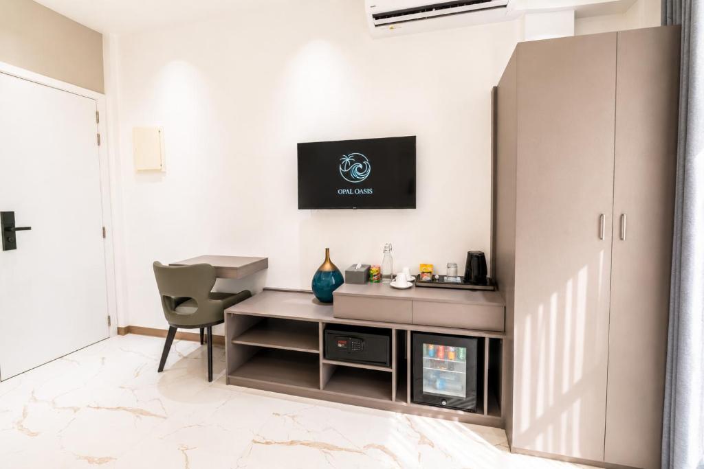 Opal Oasis - View 32