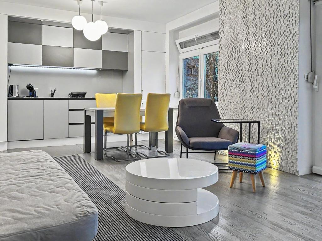 SilverShine Apartment - Hot Tub & Balcony - Donji grad, Zagreb