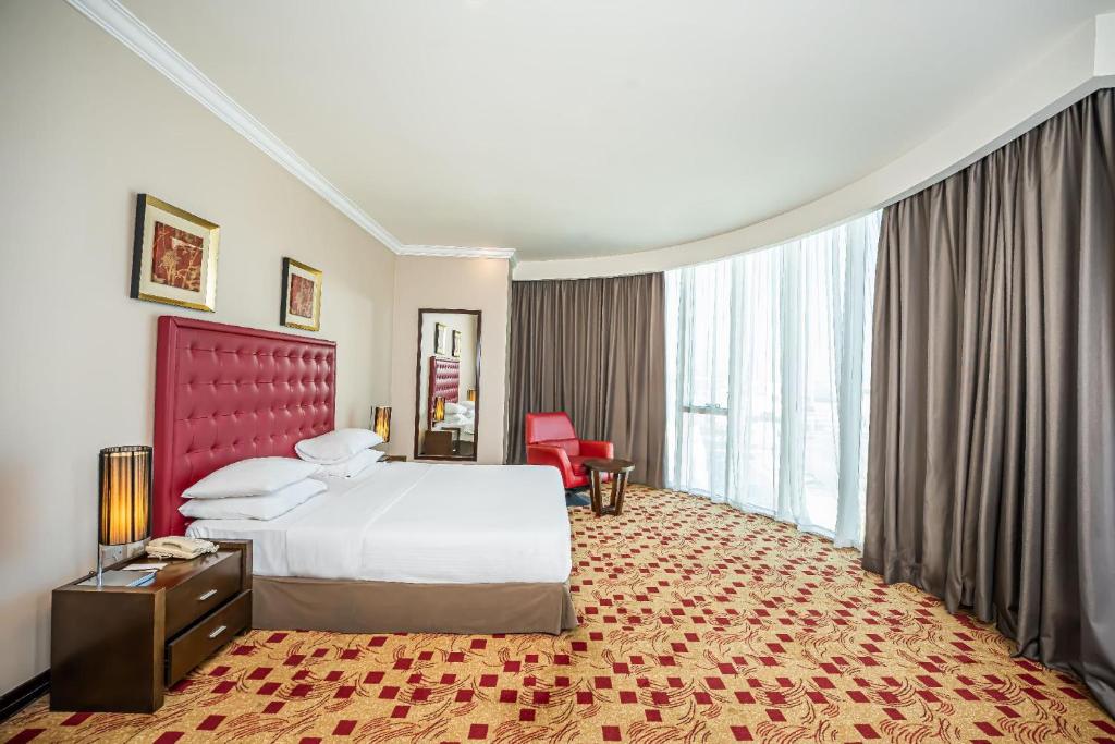 لابی و فضای عمومی Kingsgate Hotel Doha by Millennium Hotels - تصویر ۵