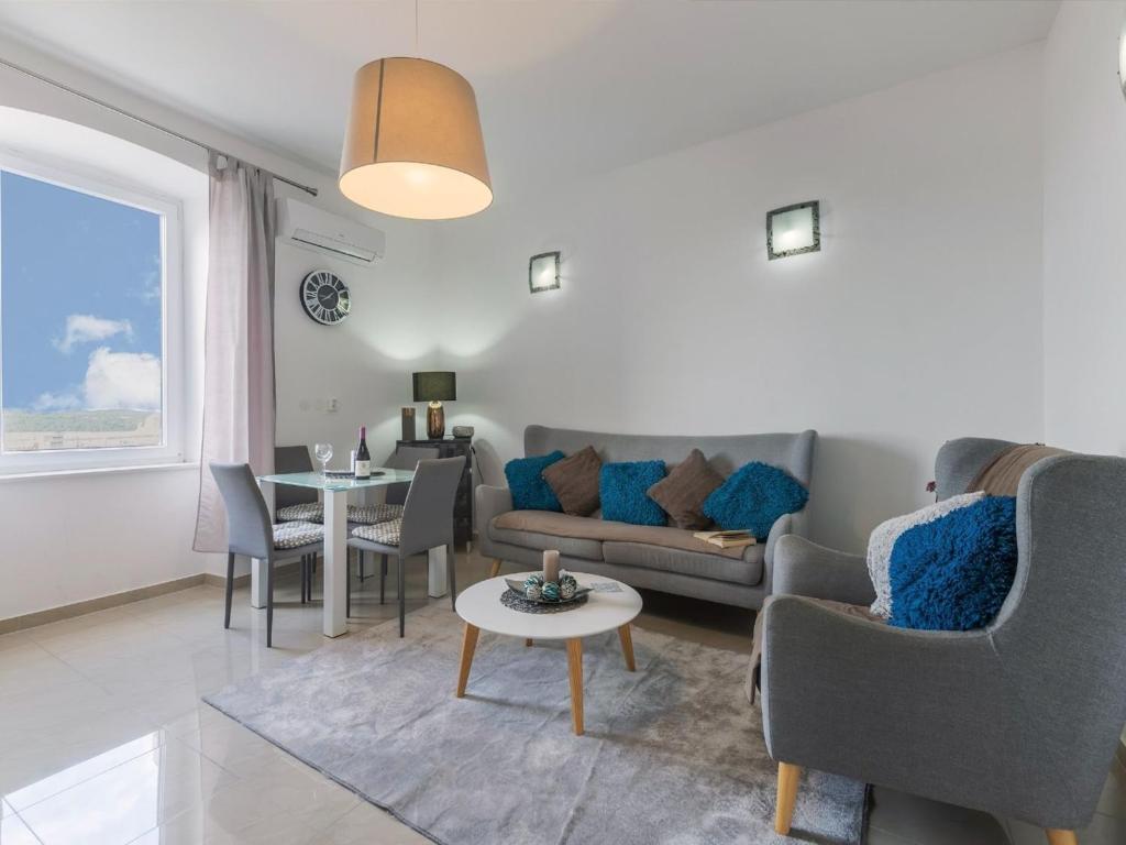 Standard One Bedroom Apartment with Sea View