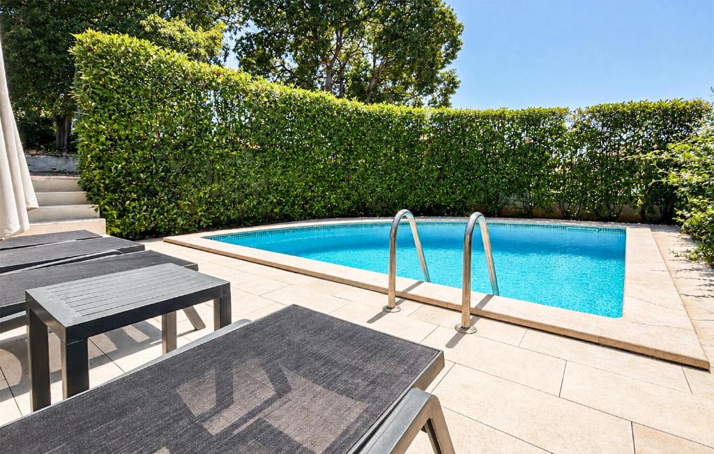 Stunning Home In Porec