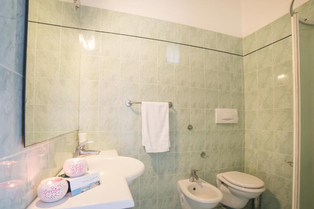 Koupelna v ubytování Hotel Augusta