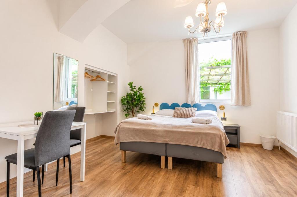Trendy Studio near Westbahnhof with Kitchenette & Smart TV