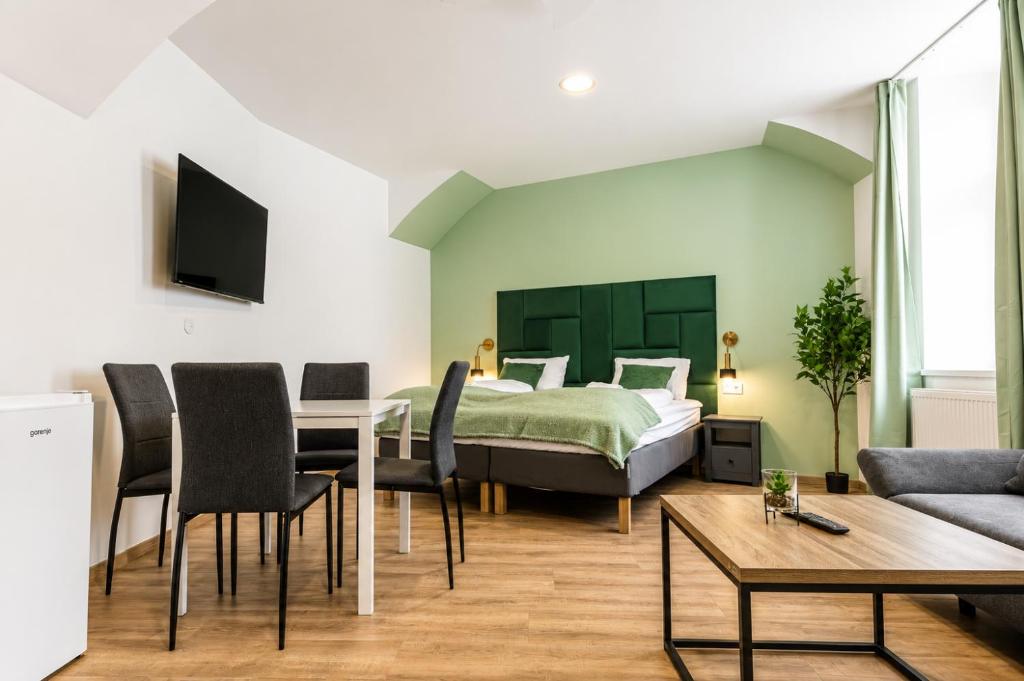 Near Westbahnhof 2 Cozy Studios, Barrier-Free