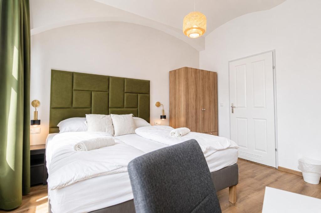 Westbahnhof Kingbed 1BR Apt with ensuite washer