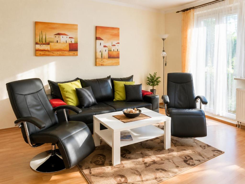 Ferienwohnung - 2 Schlafzimmer- Balkon und Parkplatz - Housity